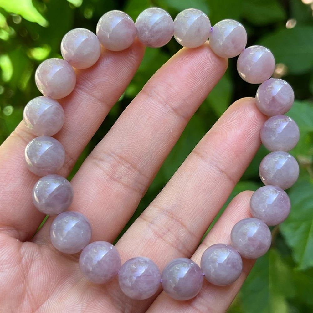 10.5mm stretchable purple rose quartz bracelet - Picture 4 of 8